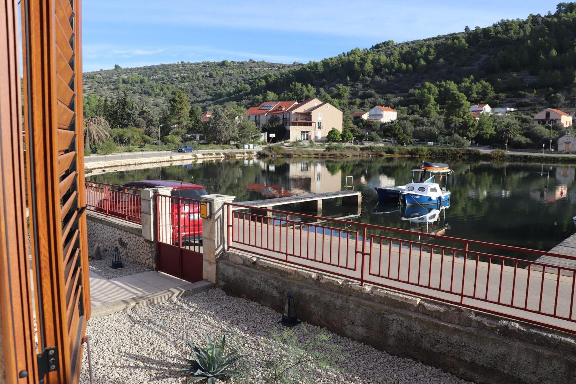 Vela Vala Apartment *
